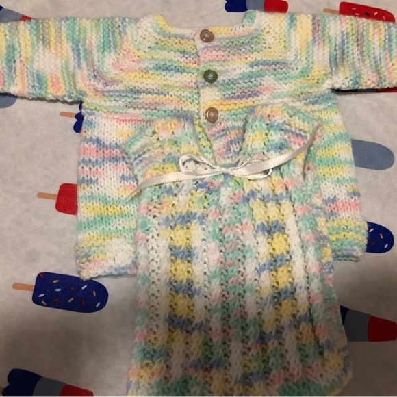 Hand knit 2 piece sweater set - Picture 1 of 10